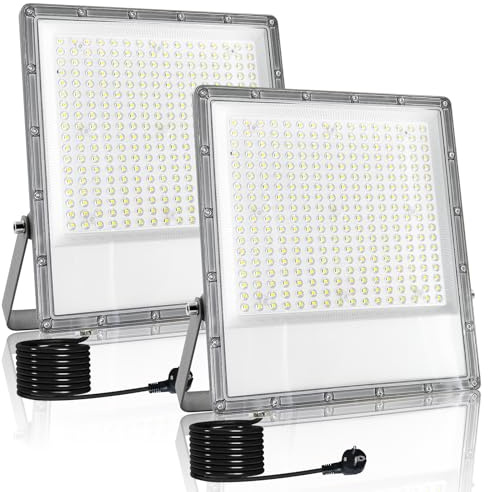 Indmird 2 Stück 300W LED Strahler Außen, 6500K Kaltweiß LED Flutlicht Außen | Superhell 30000LM Flutlichtstrahler mit Stecker IP66 Wasserfest Led Außenstrahler Baustrahler für Garten Garage Hof Auffahrt