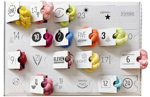 Calendrier de l'Avent 2025 au crochet - En laine - Avec fils colorés et accessoires - Kit de bricolage - Calendrier de Noël pour adultes, loisirs et maison