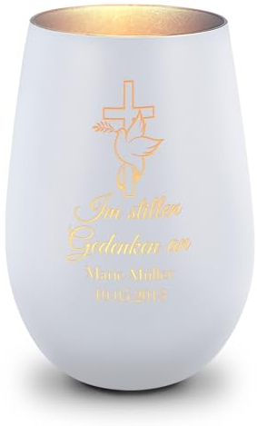 GRAVURZEILE Deko Windlicht aus Glas mit Gravur - Im Stillen Gedenken - Personalisiert mit Namen & Datum - Grabschmuck und Grabkerze - Trauerlicht zur Beerdigung oder als Andenken - Weiß/Silber