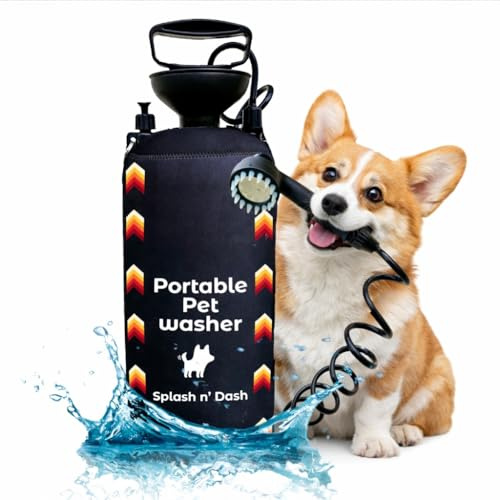 Splash n' Dash 8 liter bärbar hunddusch – manuell duschsats med borsthuvud och neoprenjacka – bärbar hundbricka för hem, resor eller utomhusbruk