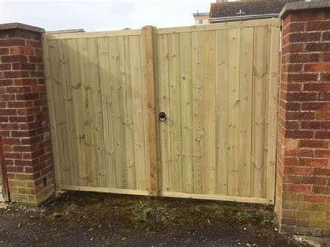 6ft High Wooden Driveway Gates for Cottage Garden Double Gates 12ft Wide Handcrafted from Wood
