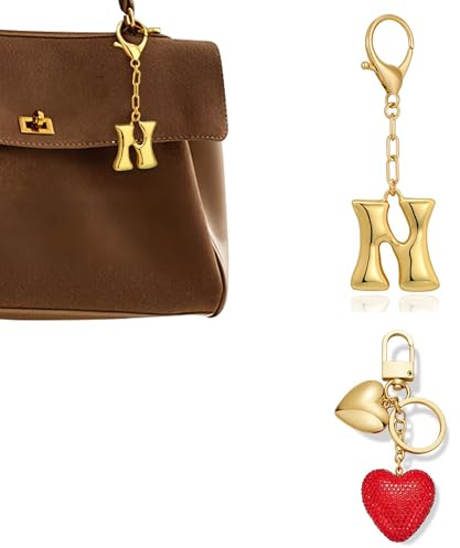 HolidayQbee Bag Charm Schlüsselanhänger Taschenanhänger mit Gold Buchstabe und Rotes Herz, Elegantes Taschen Charm, Accessoire für Tasche oder Schlüssel Geschenkidee für Damen