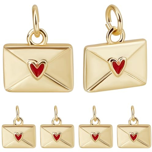 Beebeecraft 1 Scatola da 20 Pezzi di Ciondoli A Forma di Busta in Ottone Placcato Oro 18K Ciondoli A Forma di Lettera d'Amore con Cuore Rosso Smaltato per La Creazione di Gioielli Collane Bracciali