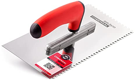 COMENSAL Zahnkelle 4 mm - Profi Edelstahl Glättekelle - Zahnspachtel zum Verlegen von Fliesen - Ergonomisch Griff - Made in EU - 270 x 130 mm