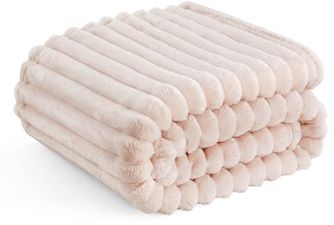 Bedsure Fleece Throw Blanket for Sofa - Fluffy Cosy Warm Blankets for Bed, Soft Cute Single Throw Gifts for Women and Girls, Crystal Pink, 130x170 cm