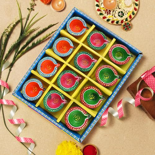 Set di 12 pezzi multicolore gesso lavoro argilla Diya | Diwali Pooja Handmade Dia | Terracotta - Terra naturale Diya - Dipinto a mano