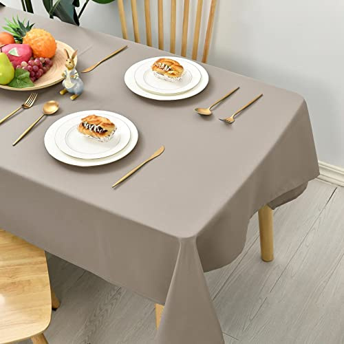Hiasan Tischdecke Outdoor Wetterfest Abwaschbar, Taupe 140x220cm | Tischdecken aus Polyester, Tischtuch wasserabweisend mit Lotuseffekt, Kratzfest für Esszimmer Restaurant Party Balkon Garten
