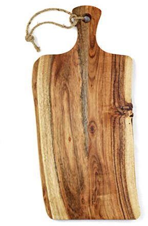 Schneidebrett Holz groß | Hackbrett aus Akazienholz mit Griff und Aufhängung im Naturschnitt, rustikal | ca. 43 x 20 x 1,6 cm groß | Holzbrett für die Küche | Massives Küchenbrett | Schneidbrett