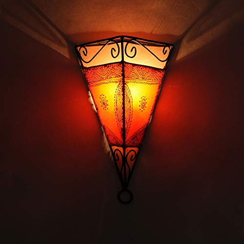 Casa Moro | Applique murale orientale marocaine Emrah Orange | Belle lampe de Henna Taille H34 x L23 x P17 cm | Armature de lampe en fer | Abat-jour en cuir | Artisanat d'art en Marrakesch | L1061