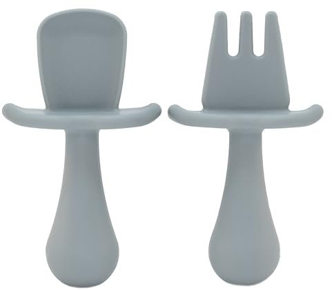 BABYZOCO Cubiertos Bebe Silicona, Cubiertos de iniciación, Set de Cuchara y Tenedor ergonómicos Bebe, Cubiertos Aprendizaje bebés, antibacteriana, Desde 6 Meses hasta 18 Meses, Silicona, Azul Pastel
