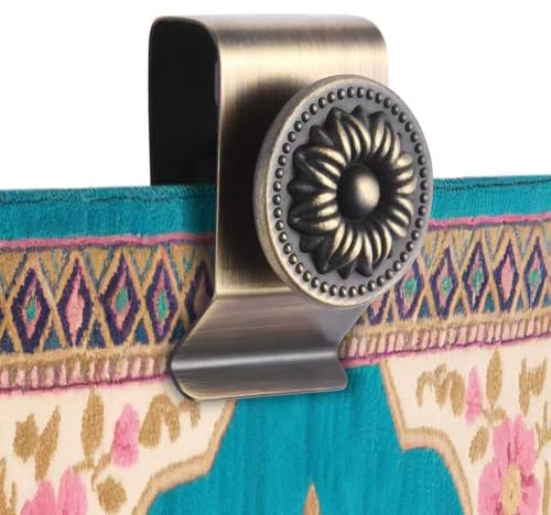 Metal Tapestry Hangers for Walls, 4 Pcs Quilt Hangers for Wall Hangings | Blanket Clamps, Clips for Wall Hangings, Rugs and Carpets Display With Screws, Vintage Daisy Flowers Pattern (Bronze)