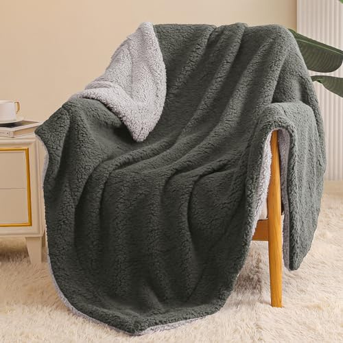 Exclusivo Mezcla Reversible Sherpa Fleece Throw Blanket for Couch, Thick and Warm Blankets for Winter, Soft Plush Fluffy, 127x152 CM, Dark Grey/Light Grey