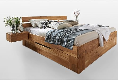 Lomadox Schlafzimmer Massivholz Bettgestell Doppelbett Bett Schlafzimmerbett 180x200 cm mit Schwebe-Nachttischen Nachkkommode Bettschubkästen in Wildeiche massiv, B/H/T: ca. 272/88/213 cm