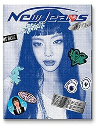 NewJeans New Jeans 1st EP Album Bluebook Version Mini-Poster auf Packung + Logbuch + Pin-Up Buch + Telefonhandbuch + Ausweis + Aufkleberpaket + Fotokarte + Tracking versiegelt (HYEIN Version)