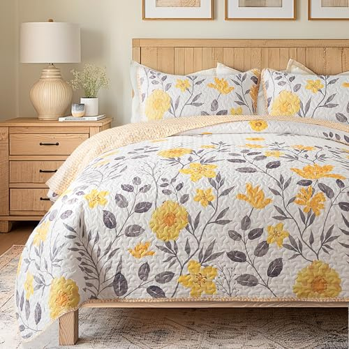 Soul & Lane May Flowers Gray and Yellow Quilt Set - Twin Size with 1 Sham, Summer Lightweight Floral Quilted Bedspread, Nature-Inspired Bedding with Flower and Botanical Pattern