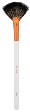 RS 06 Fan Brush | Light Application for Highlighter, Bronzer & Finishing Powder | Soft Bristles for a Natural Glow