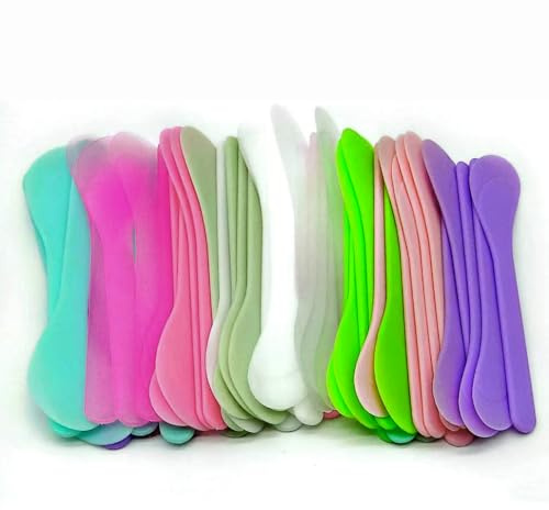 Wopanxye 50-pack resespatel för kosmetika, engångs sminkspatlar plastskopa, 13 cm x 3 cm, hudvård ansiktsmask kräm sked stick spets för kosmetisk blandning, prov, vaxning, 9 färger