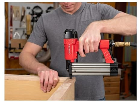 KONGMM Nagelpistole, Befreien Sie Sich von Schläuchen und Lauten Kompressoren mit dem 20-V-3/8-Zoll-Kronenhefter.