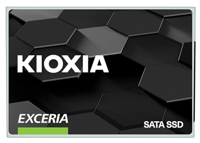 KIOXIA EXCERIA SATA SSD – 960GB 2,5” Internes Laufwerk – Bis zu 555MB/s Lesen, 540MB/s Schreiben, 6Gb/s (SATA 3.2), Flash-Speicher-Upgrade für Notebook und Desktop-PC (LTC10Z960GG8)