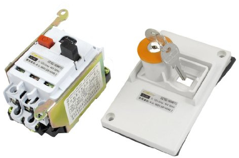Aexit AC 660V 3 poli 2.5A-4A Interruttore di protezione motore regolabile con chiave ID: 158275