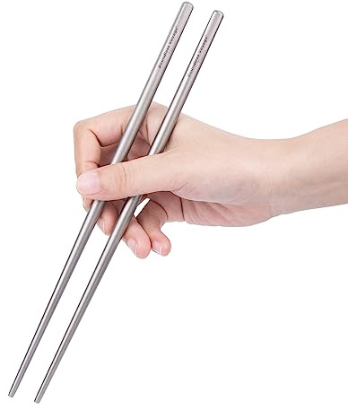 iBasingo Camping Faltbare Essstäbchen Titan Faltstäbchen 1 Paar Leichte Wiederverwendbare 22,8 cm 2-teilige Essstäbchen Tragbare Utensilien Reisen Outdoor Camping Bürogeschirr Ti1007T