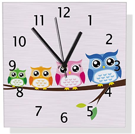 Wallario Design Wanduhr Eulenfamilie auf einem AST Comic Stil aus Aluverbund, Alu-Uhr Größe 30 x 30 cm, Schwarze Zeiger mit Metalloptik