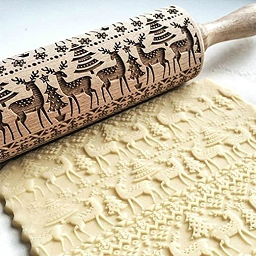 AvviKro Christmas Rolling Pin,Wooden 3D Rolling Pins Embossed, Embossing Rolling Pin with Engraved Christmas Themed Symbols for Baking Embossed Cookies, Rolling Pin Kitchen Tool (Elk)