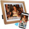 Denver PFF-1543LW - Cadre Photo numérique Wi-FI - Écran Tactile IPS Full HD de 15,6 Pouces - Logiciel FRAMEO intégré - Partage sans Fil - Fonction minuterie - Cadre en Bois Clair