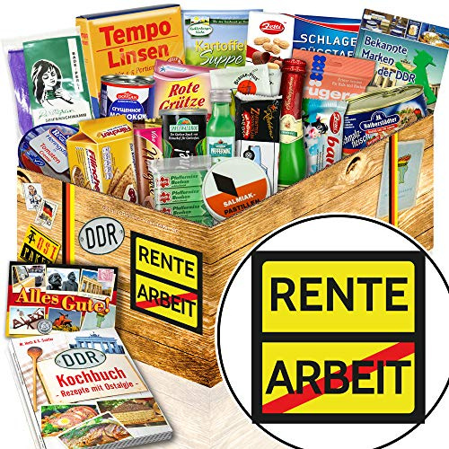 Ostalgie24 DDR Geschenkbox zur Rente - 18 Spezialitäten & Kochbuch | Ostprodukte Set mit Rotkäppchen Sekt, Süßigkeiten und Rezeptbuch - Ideales Präsent zum Ruhestand und Renteneintritt