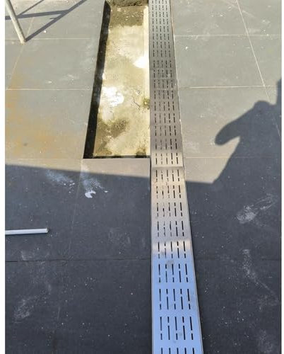 entwässerungsrinne Abnehmbares Entwässerungskanalsystem mit Gitterrost – 39,4 Zoll anpassbare Länge, verstopfungssicheres Design for Poolbereiche, Küchen und Wassermanagement auf Bauernhöfen(WxH 15x3c