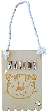 nagu® Wimpel aus Holz mit Tieren 10x15 cm | Inklusive Klebebuchstaben für Personalisierte Namen | Dekor Girlande Kinderzimmer Junge oder Mädchen | Personalisiertes Baby Geschenk