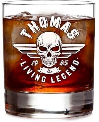 AMAVEL Whiskey Glas mit Gravur, Living Legend Whiskyglas, Personalisiertes Totenkopf Glas mit Namen und Jahreszahl, Whisky Gläser, Whiskey Gläser, Whiskey Geschenke für Männer, Whisky Tumbler