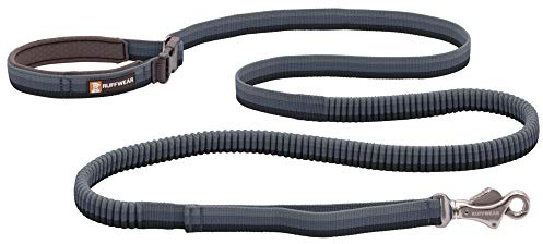 Ruffwear, Roamer - Guinzaglio elastico per cani, per corsa, ciclismo o escursionismo, può essere utilizzato a mano o a mani libere, colore Granite Gray, 1,5-1,8 m