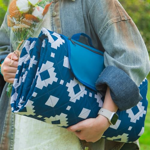 OESSUF Picnic Blanket Waterproof 200x200cm, Extra Large 3-Layer Thicking Beach Blanket Outdoor Camping Blanket Machine Washable Foldable Picnic Mat Blue