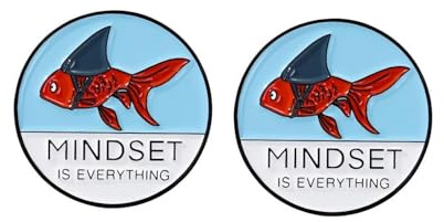2 st Mindset is Everything Emaljstift, Lucky Red Koi Shark Goldfish Lapel Pin, Inspirerande motiverande fras metallegering bricka