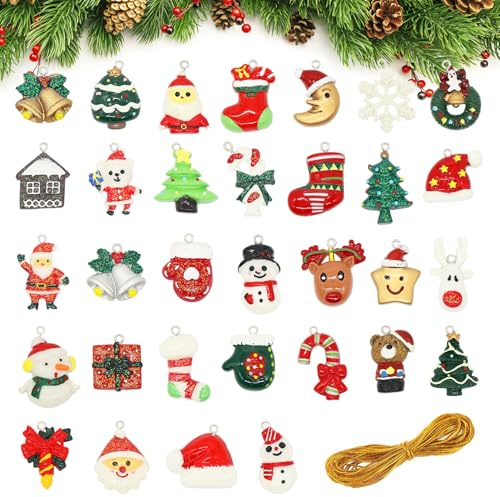 Forbabe 32-teilig Mini Christbaum Deko Weihnachtsanhänger Kleine Weihnachtsbaumschmuck Adventskalender Anhänger Ornament aus Harz für Adventkalender Weihnachten Dekoration DIY Schmuck