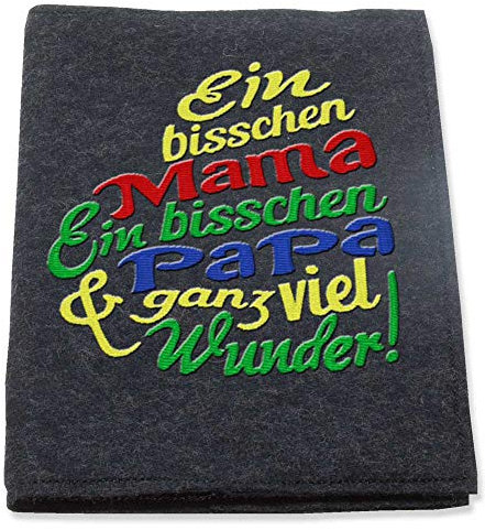 SL-Store GbR Mutterpass-hülle Wollfilz Bestickt ★ Motiv Herz rot Mama Papa Wunder ★ Filzfarbwahl hellgrau grau dunkelgrau ★ Handarbeit ★ passend für den Deutschen Mutterpass ★ (dunkelgrau)