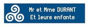 DECOHO - Plaque Boite aux Lettres Format Decayeux TRISKELL (100x25mm) Bleue Lettres Blanches - 2 Lignes - Bleu