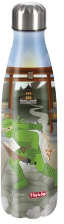 Step by Step Isolierte Edelstahltrinkflasche „Ninja Kimo braun - grün, für kohlensäurehaltige Getränke, auslaufsicher mit Schraubverschluss, 100% recycelbar, für Schule und Freizeit, 0,5 Liter