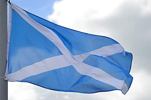 Cosymate Bandiera della Scozia Bandiera scozzese Bandiera di St Andrews Bandiera Saltire Bandiera in poliestere 0.9 x 1.5 m con occhielli in ottone, colori vivaci, bandiera della Scozia, 90 x 150 cm
