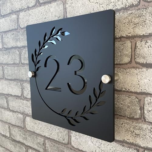 Targa numero civico personalizzata in acrilico 3D bicolore (nero e nero lucido) con numeri galleggianti e ghirlanda, per interni ed esterni, ideale per case, hotel, appartamenti e negozi