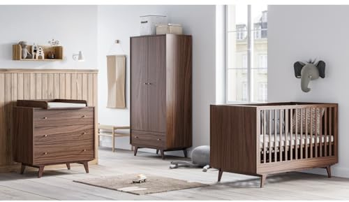 QMM TraumMoebel Babyzimmer Kinderzimmer komplett Set Maddy Weiß Walnuss Schrank Kommode Bett (Walnuss)