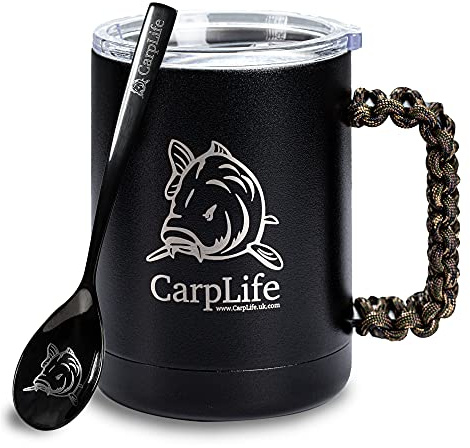 CarpLife Thermobecher mit Löffel Angler – Edelstahl-Thermobecher mit Deckel und geätztem Carpy-Löffel (Camo Griff)