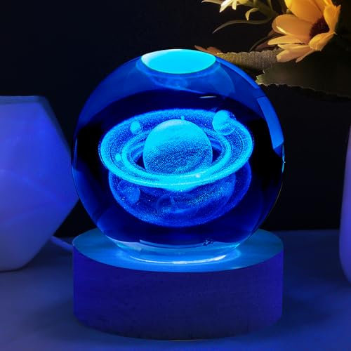 Vicloon 3D Saturno Sfera di Cristallo, Luce Notturna per Bambini a Forma di Sfera in Vetro, 5 colori luce notturna con base in legno, Decorazione in Cristallo Regali per bambini
