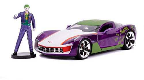 Jada Toys Chevy Corvette Stingray, 2009, Joker Figur, Batman, Maßstab 1:24, Freilauf, Türen & Kofferraum & Motorhaube zum Öffnen, Die-cast, inkl. Die-cast Joker Figur