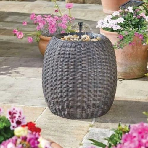 Garden Mile Fontana d'acqua moderna con caduta di roccia, in resina a energia solare, decorazione da giardino, centrotavola decorativo per esterni, per stagno, patio e prato (cascata in ceramica