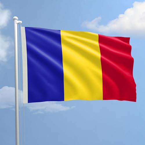 Bandiera Romania 100 x 150 cm in Poliestere Nautico Ignifugo 115 g/mq per Uso Interno ed Esterno con Finiture Professionali, Doppie Cuciture, Corda e Guaina, Colori Brillanti e Duraturi