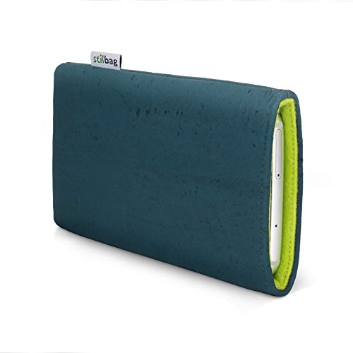 stilbag VIGO - Custodia per cellulare compatibile con Apple iPhone 17e, realizzata in Germania, sughero petrolio, feltro di lana, verde mela
