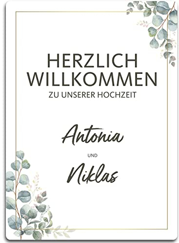 Herz & Heim® PVC Schild als Hochzeitsdeko Willkommen zu unserer Hochzeit, 50 x 70 cm, mit Eukalyptusmotiv und Wunschnamen