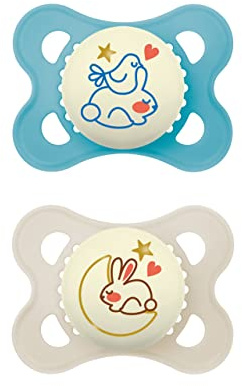 MAM Original Night Schnuller im 2er-Set, leuchtender & zahnfreundlicher Baby Schnuller aus nachhaltigen & bio-erneuerbaren Materialien, mit Schnullerbox, 0-6 Monate, Hase/Mond